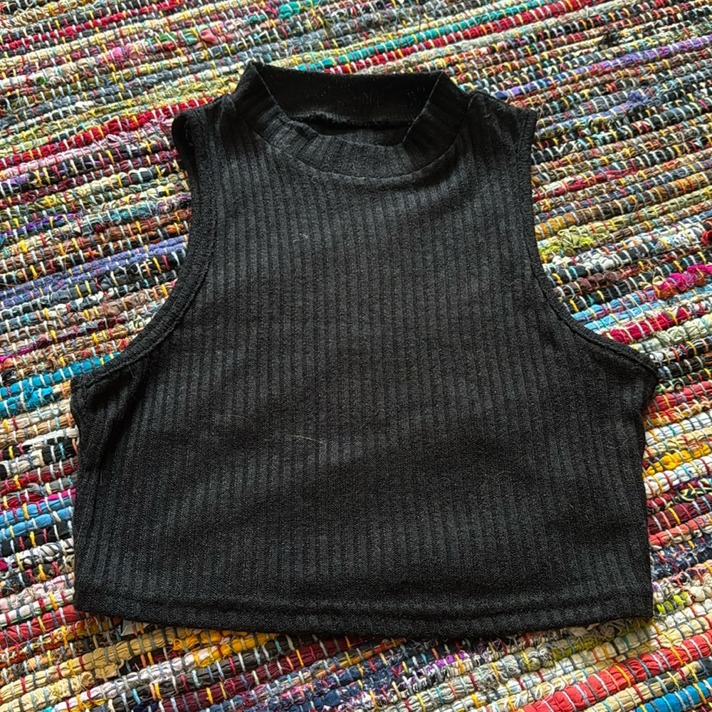 black Crop Tank